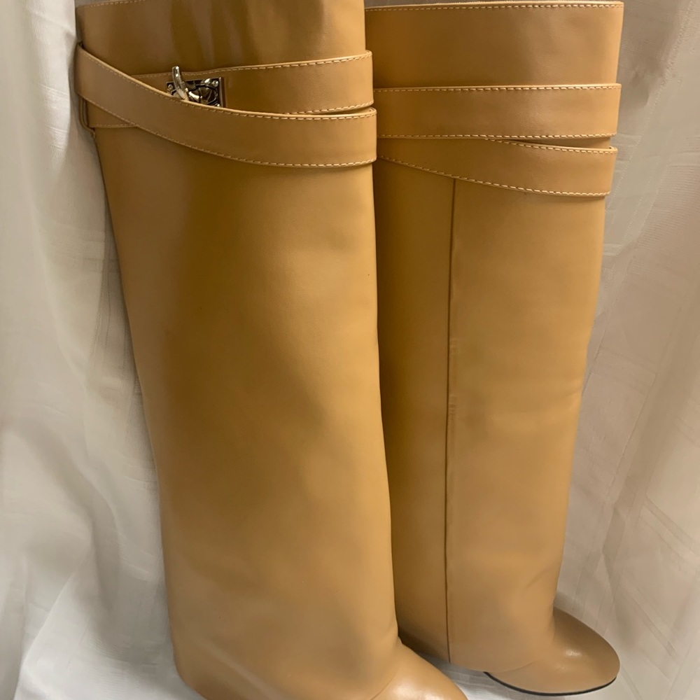Givenchy Shark Tall Boots w/o hanging locks. Never worn. Great condition. Sz 39